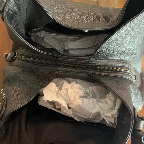 Coach Purse - Picture 4 of 7